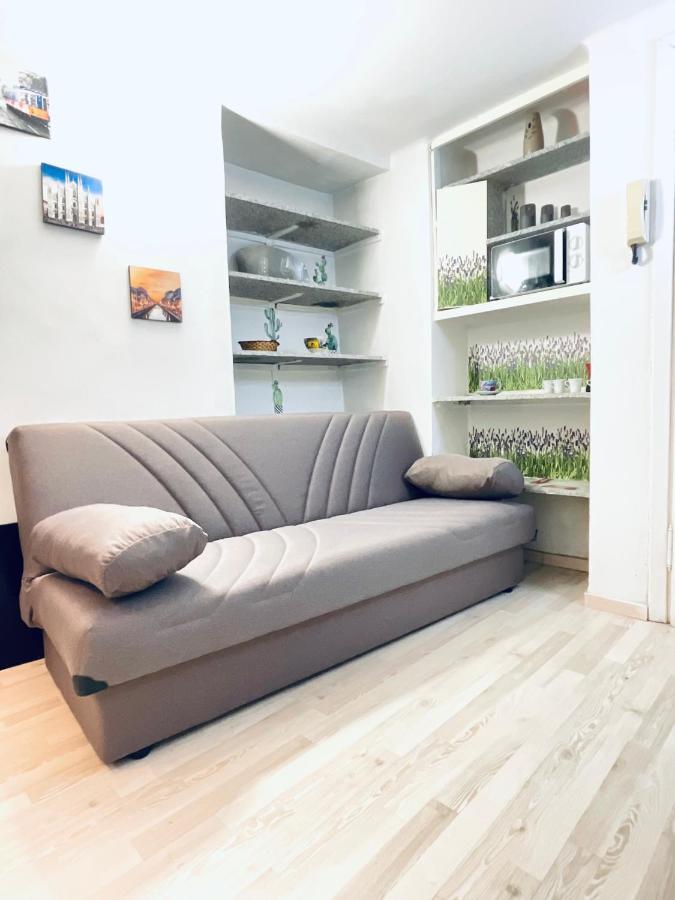Apartment In 3 Minutes From Duomo Ingresso Via Dei Piatti Milano Dış mekan fotoğraf