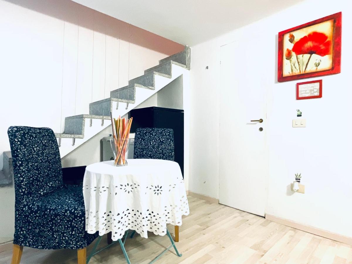 Apartment In 3 Minutes From Duomo Ingresso Via Dei Piatti Milano Dış mekan fotoğraf