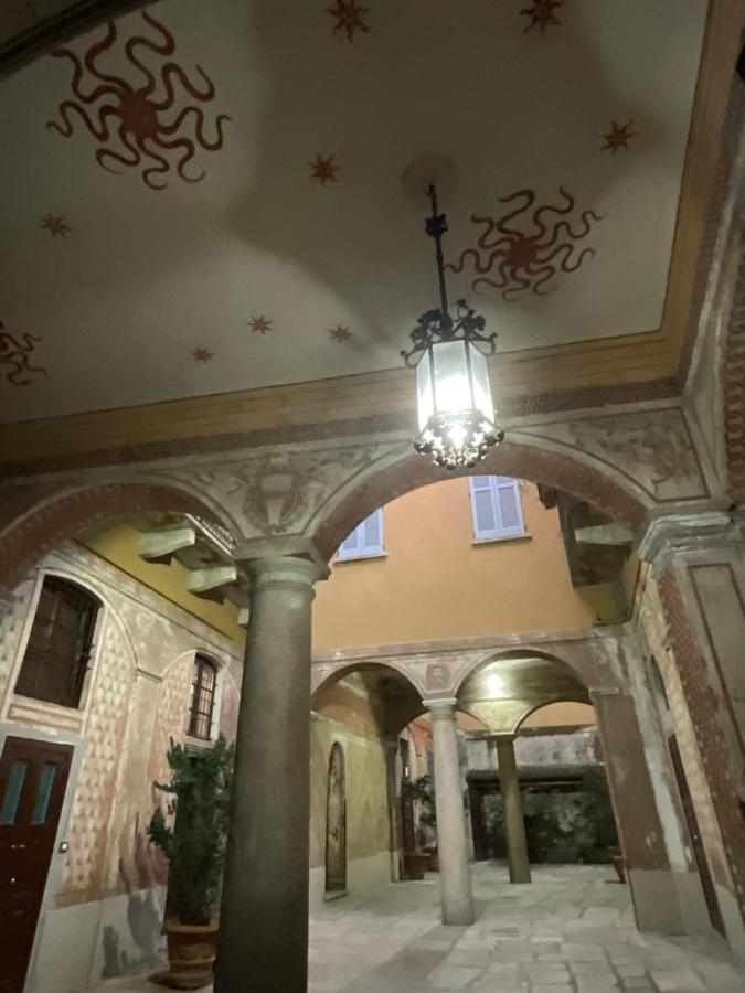 Apartment In 3 Minutes From Duomo Ingresso Via Dei Piatti Milano Dış mekan fotoğraf